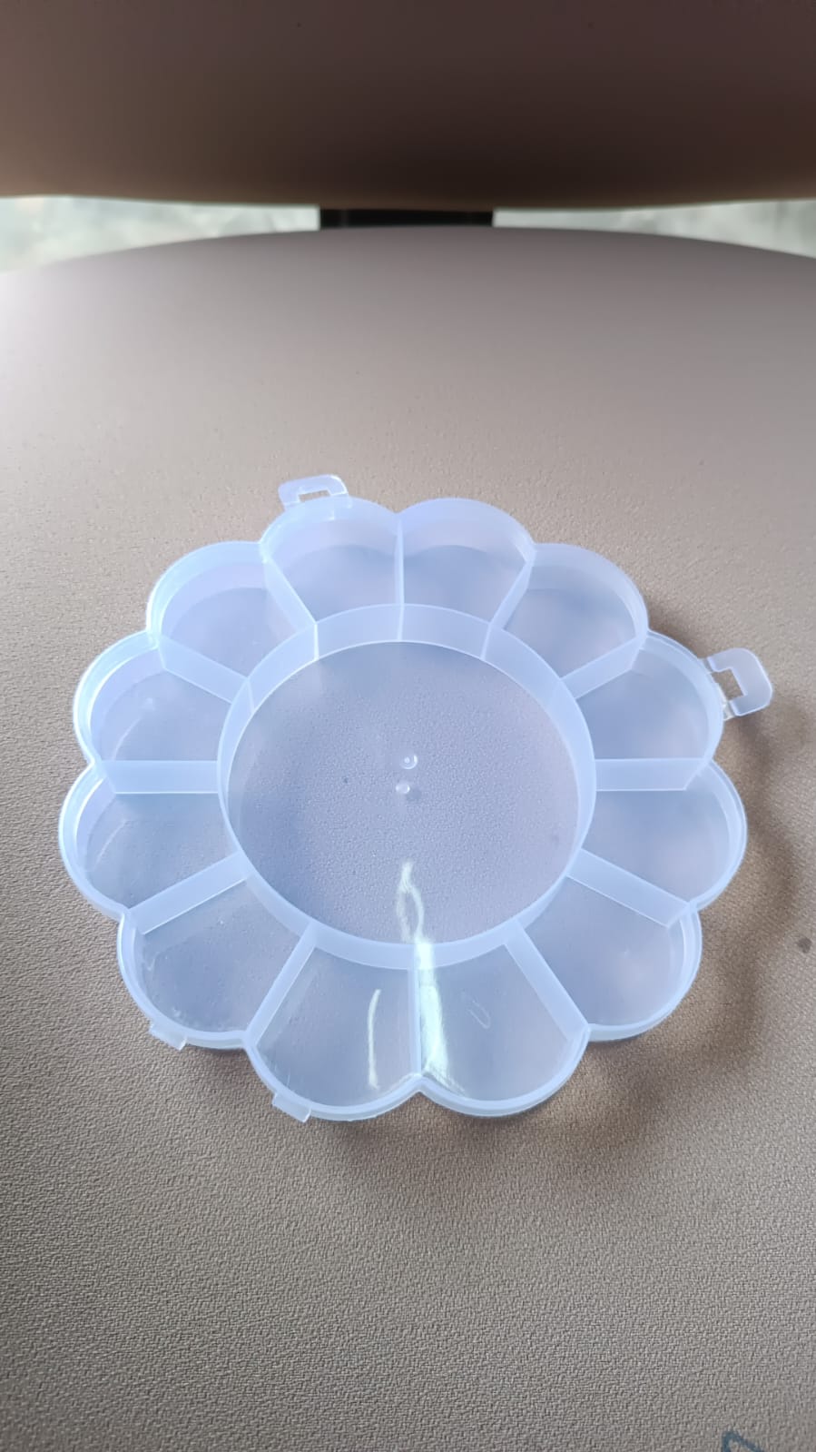 Round Compartment Plastic Storage Box (1 Pc) - Image 8