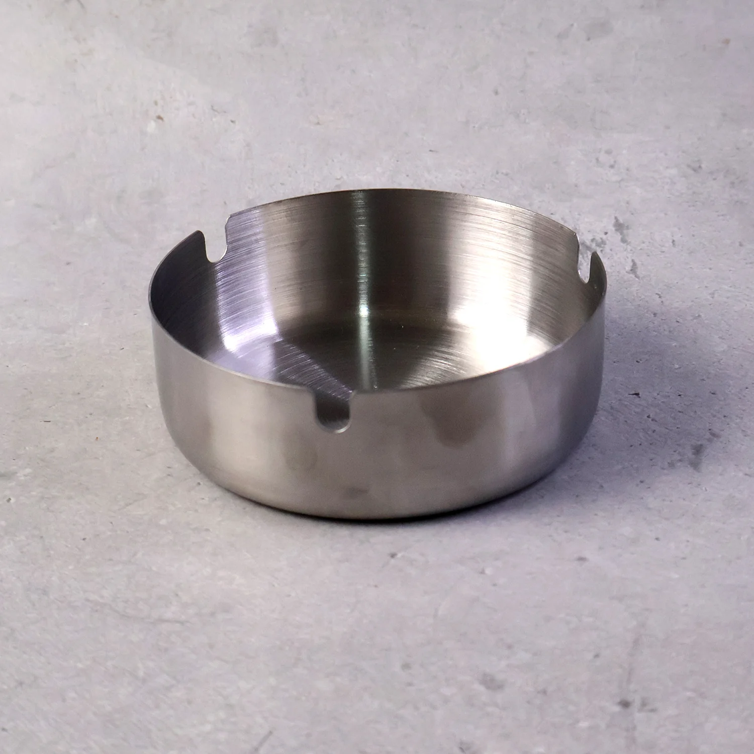 Round Tabletop Cigarette Ashtray with Multiple Rest Slots (1 Pc) - Image 8