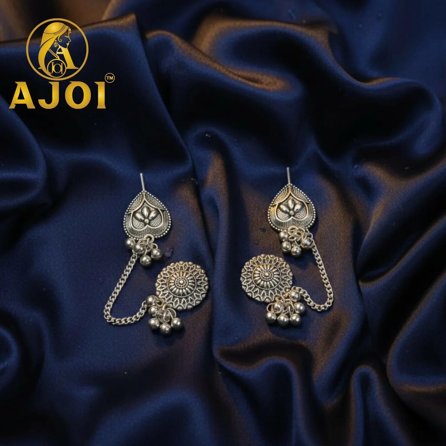 Royal Antique Silver Chain Earrings - Image 3