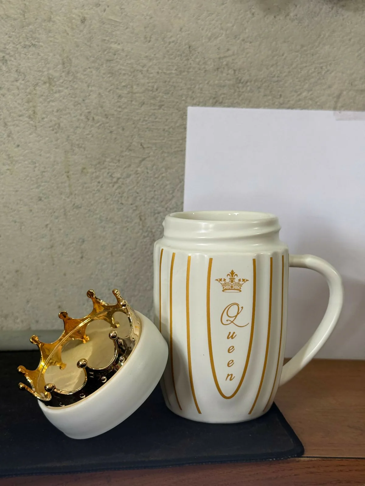 Royal Crown Lid Coffee Mug with Queen Design Ceramic Cup - Image 6