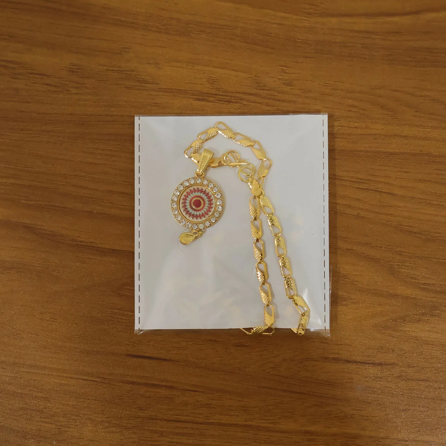 Royal Gold Pendant Necklace with Circular Enamel Stone Design - Image 6