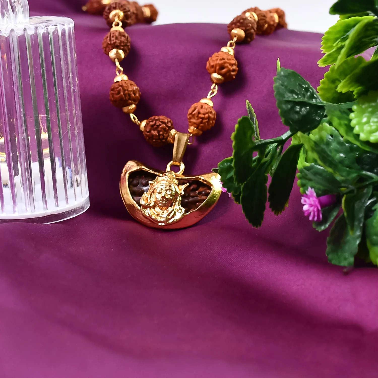 Shiv Pendant with Rudraksha: Divine Protection and Blessings - Image 3