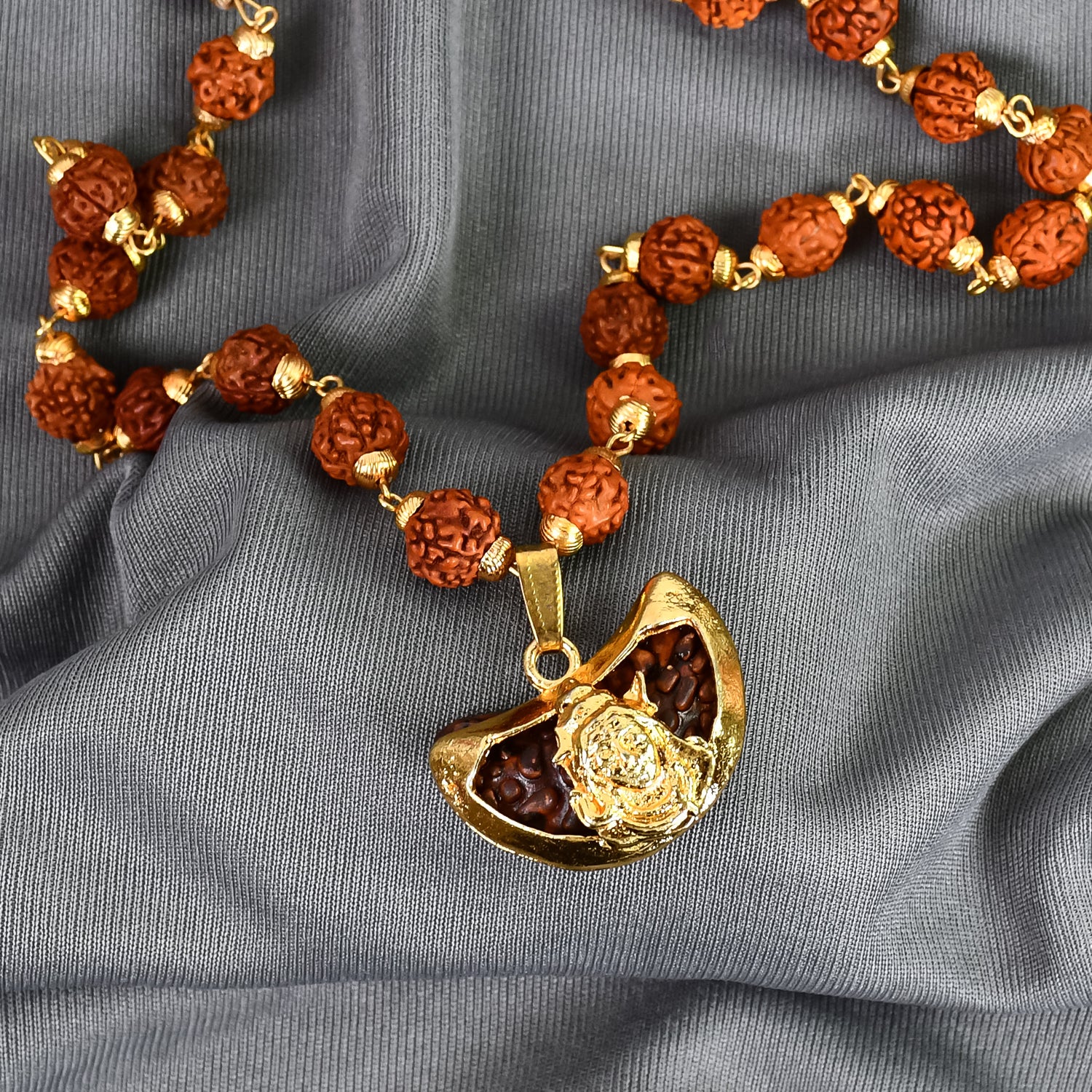 Shiv Pendant with Rudraksha: Divine Protection and Blessings - Image 5