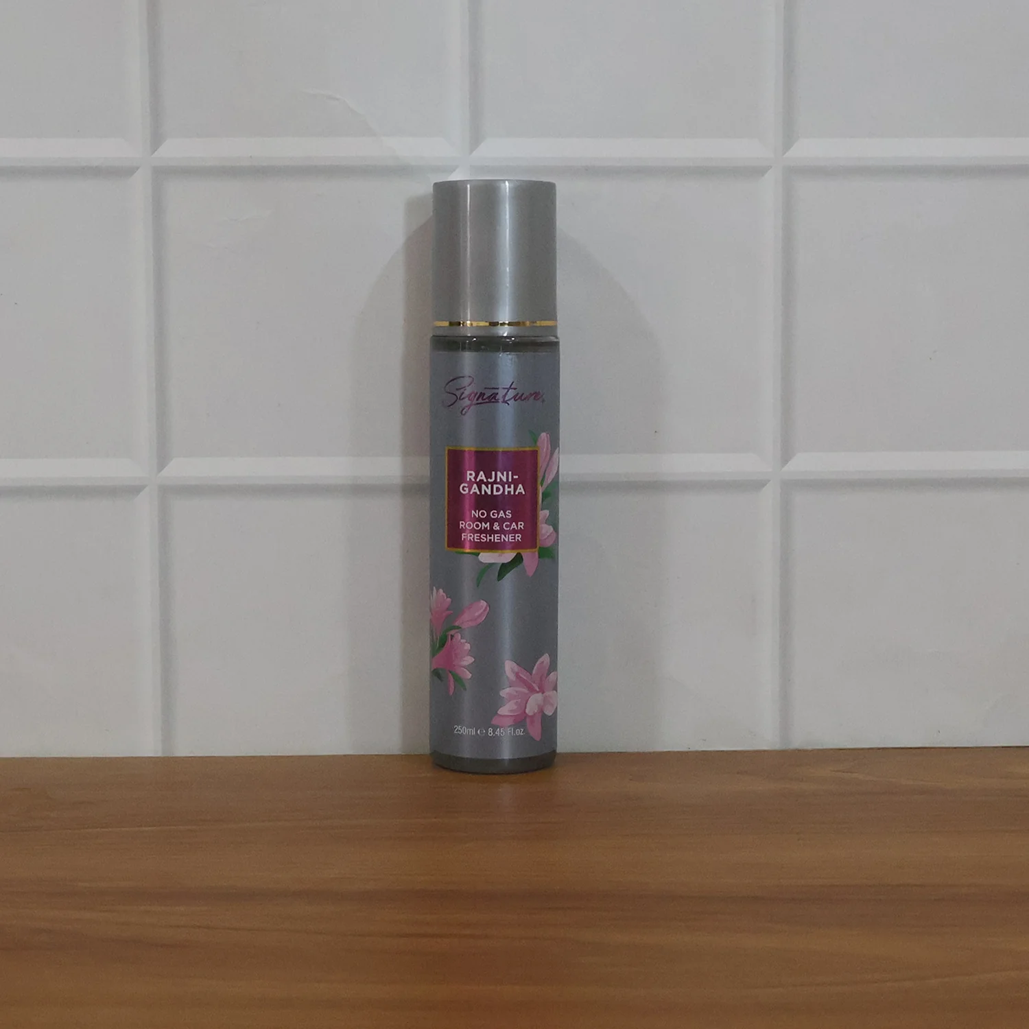 Signature Rajnigandha Room &amp; Car Freshener Spray 250 ML - Image 10
