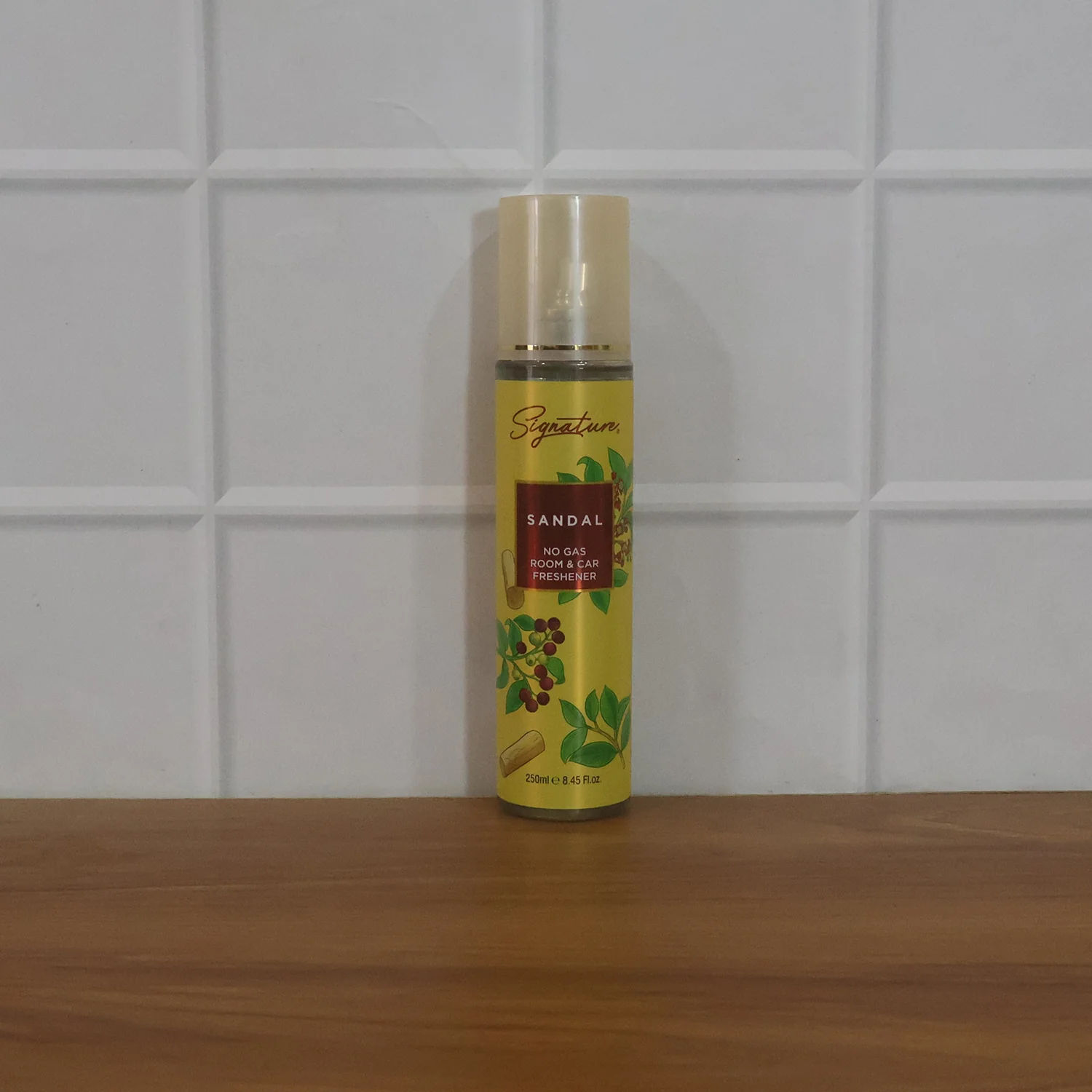 Signature Sandal Room & Car Freshener Spray 250 ML - Image 9