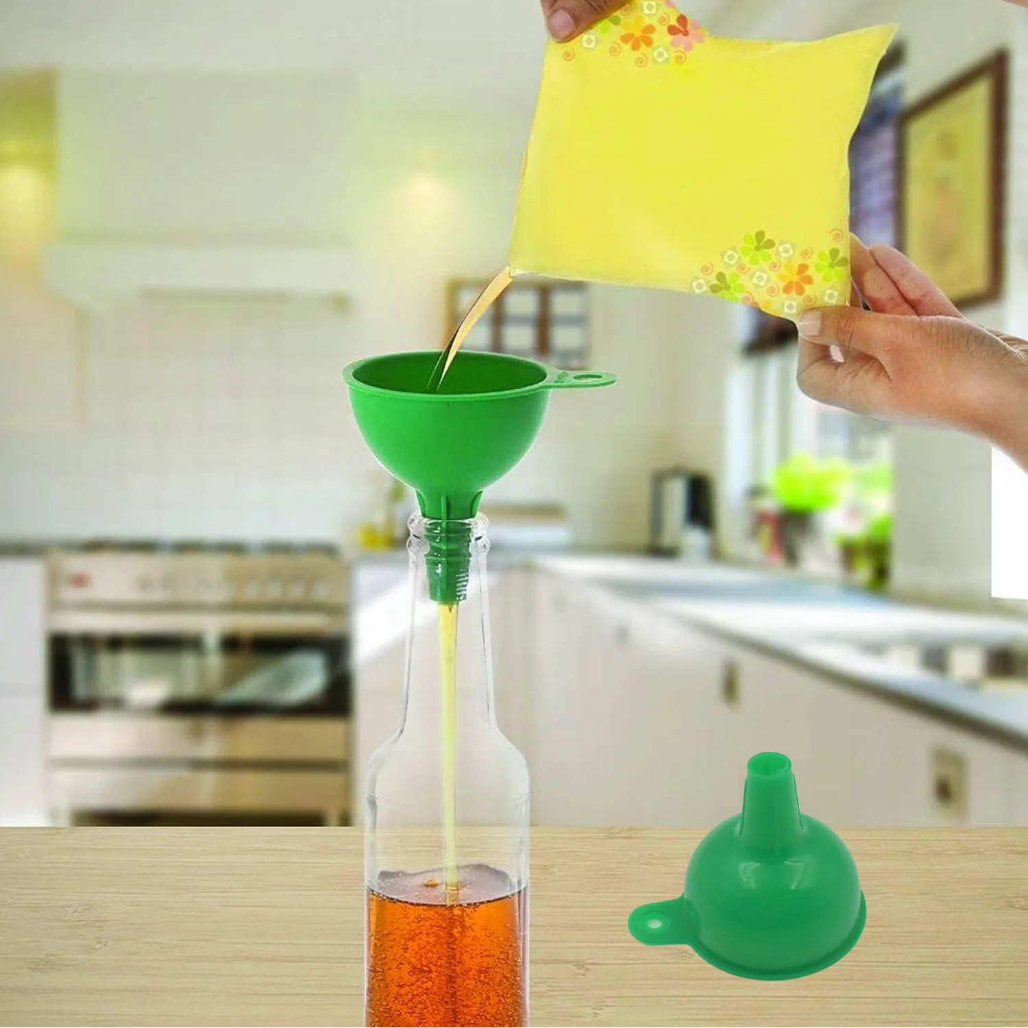 Silicone Funnel Pouring Oil, Sauce, Water, Juice And Small Food-Grains (1 Pc Green) - Image 4