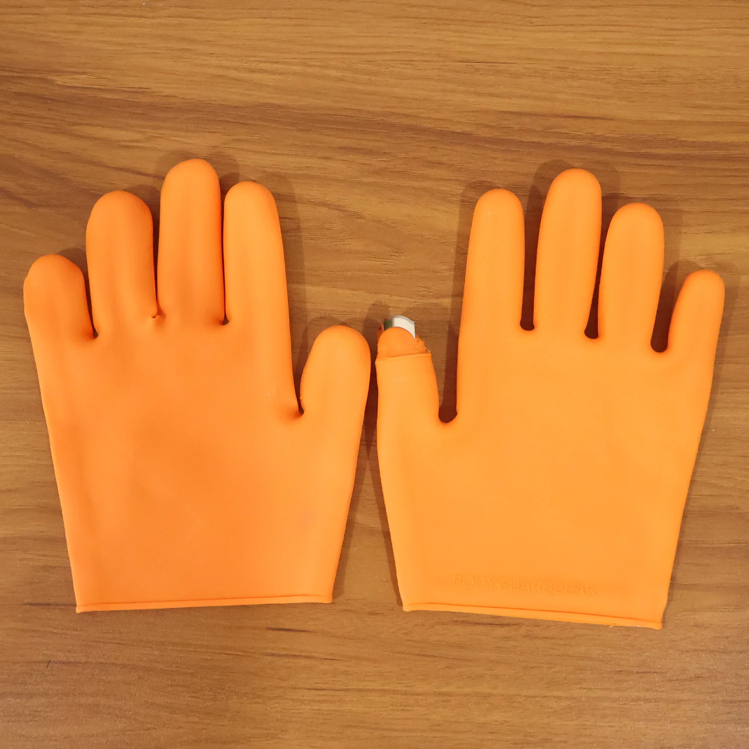 Silicone Gloves with Thumb Knife Finger Protector (1 Pair) - Image 9