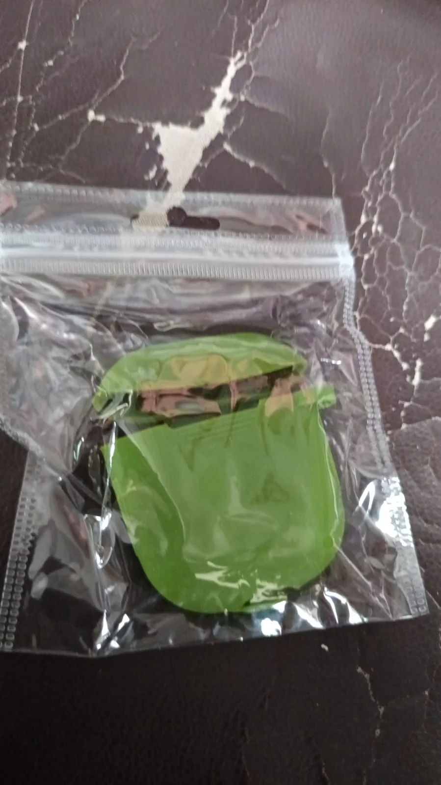 Silicone Shockproof Protection Wireless Headphones Carrying Box Cover Metal Keychain - Image 9