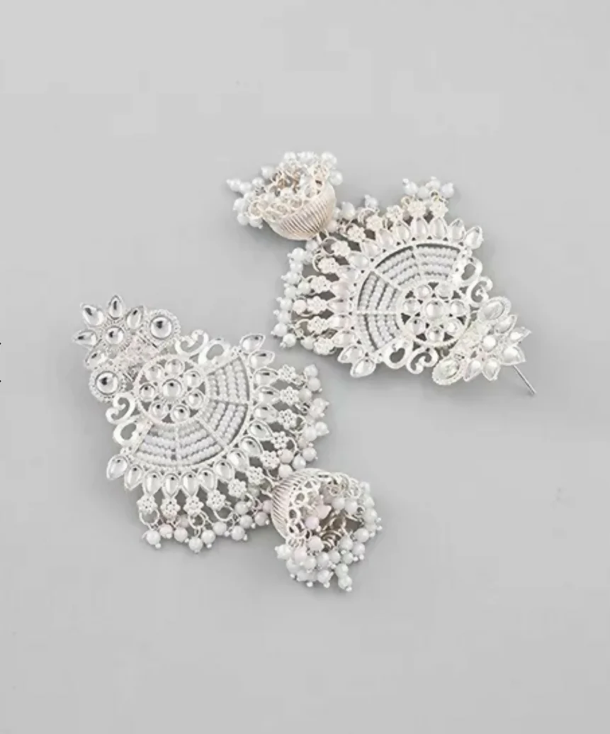 Silver-Toned Kundan & Pearl Traditional Chandbali Jhumka Earrings - Image 4