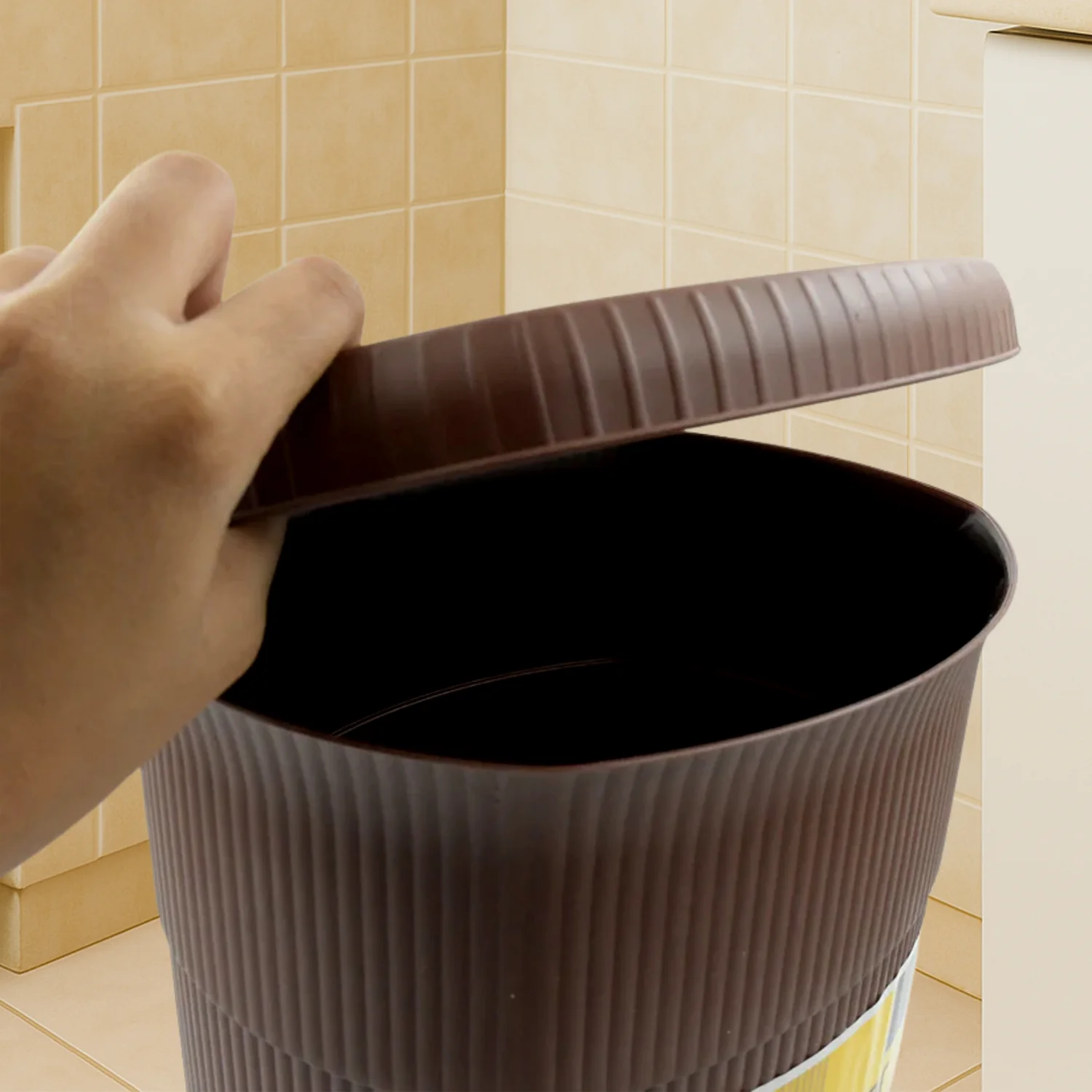 Mini Plastic Pedal Dustbin for Kitchen, Office & Car Use (1 PC) - Image 3