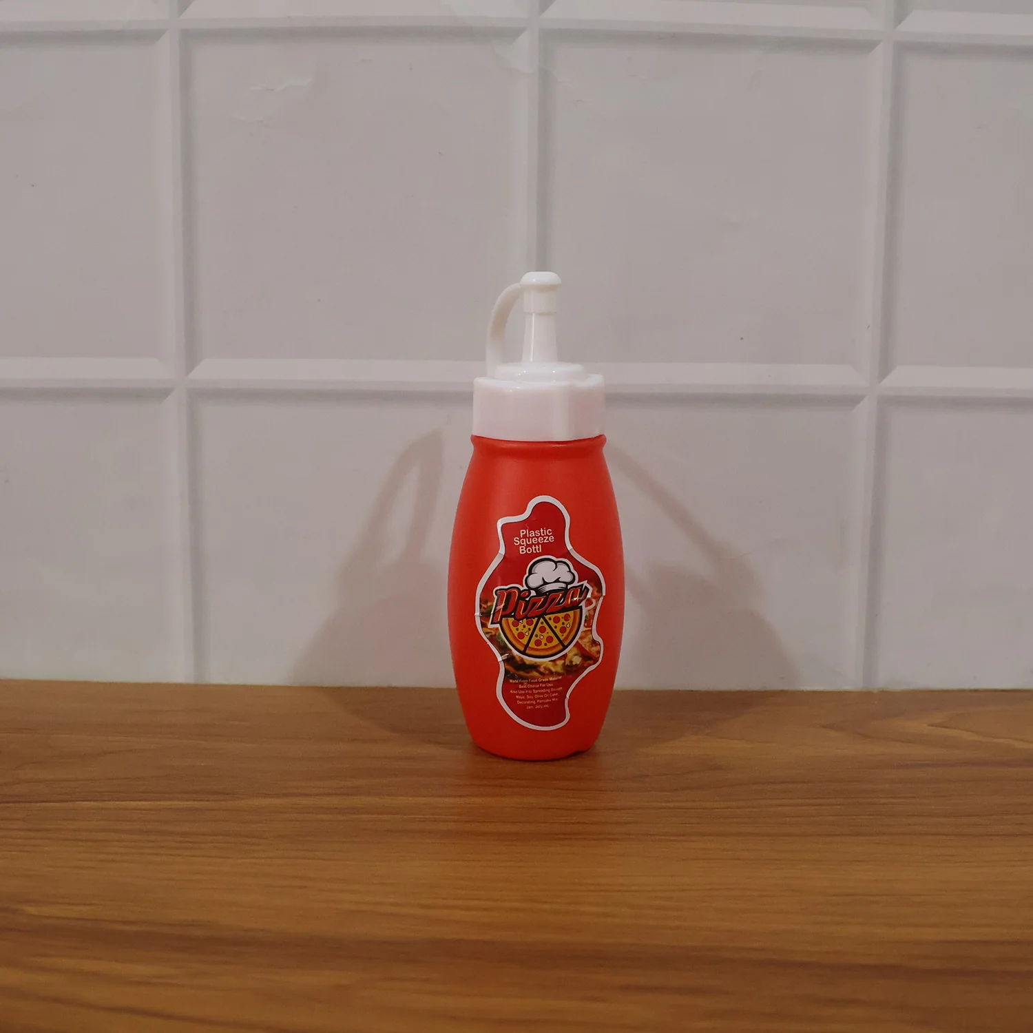 Small Plastic Squeeze Sauce Bottle for Pizza Ketchup Mayonnaise Dispensing (1 Pc) - Image 7