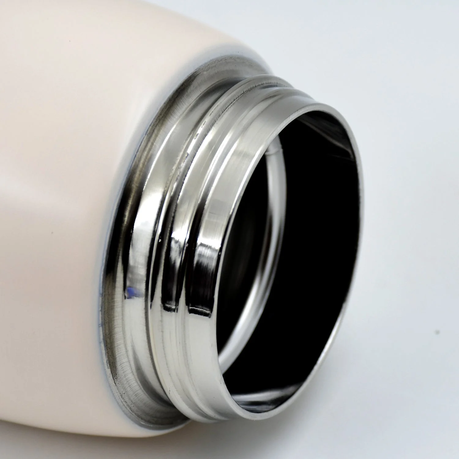 Customize Smart Vacuum Insulated Water Bottle With LED Temperature Display (420 ML) - Image 2