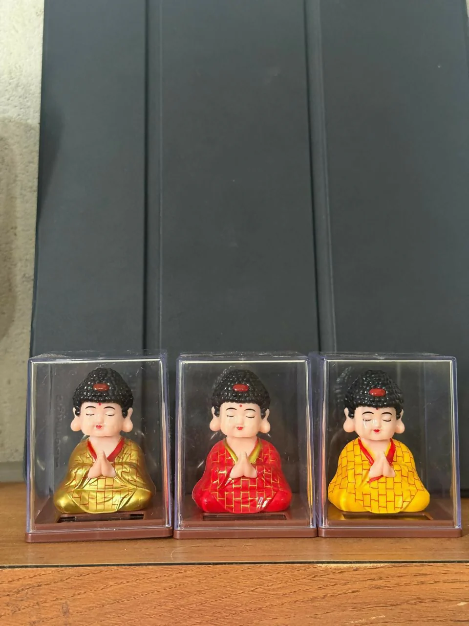 Solar Powered Buddha Bobble Head in Clear Display Case (Color may vary) - Image 6