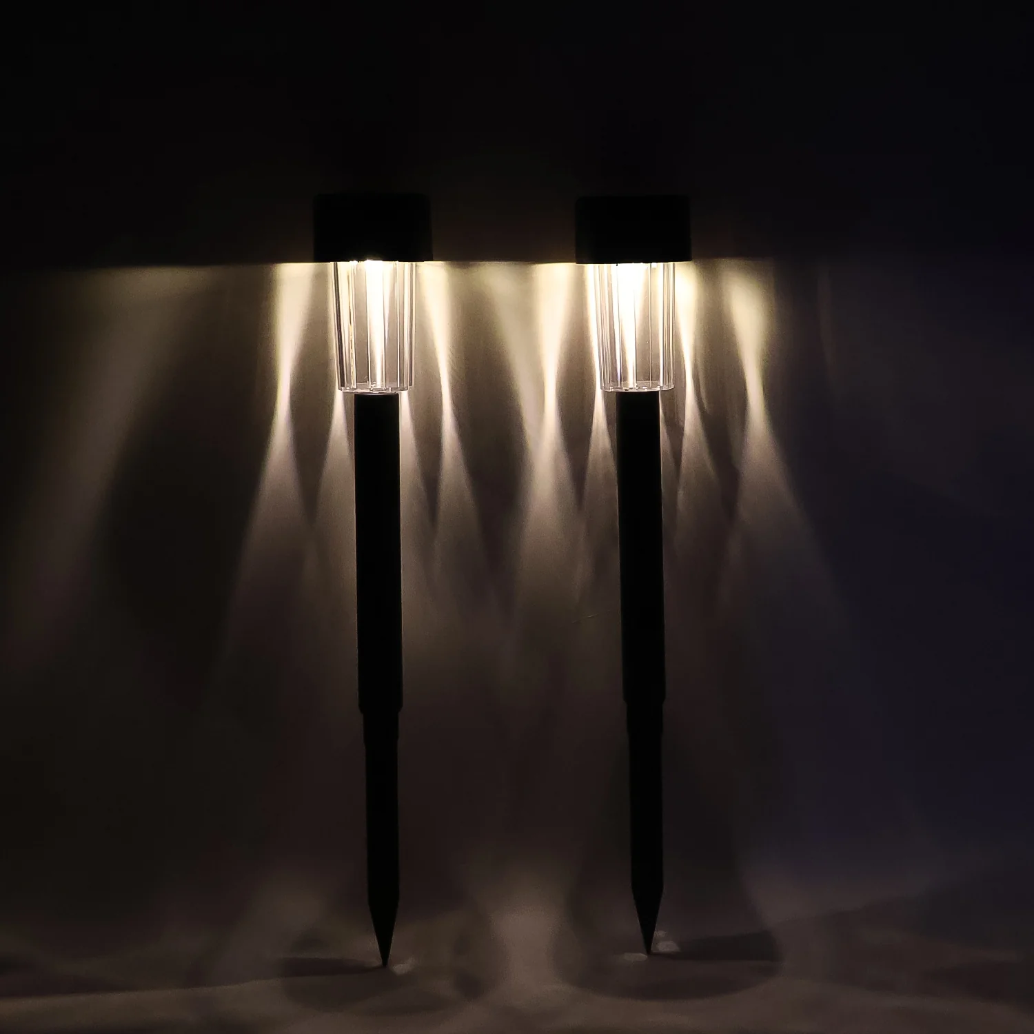 Solar-Powered LED Garden Spike Light Set (31x5cm / 2 Pc) - Image 4