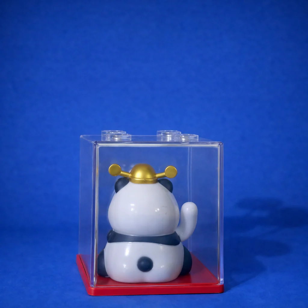 Solar Powered Lucky Panda Waving Toy – Auto Hand Moving Dashboard Decor - Image 4