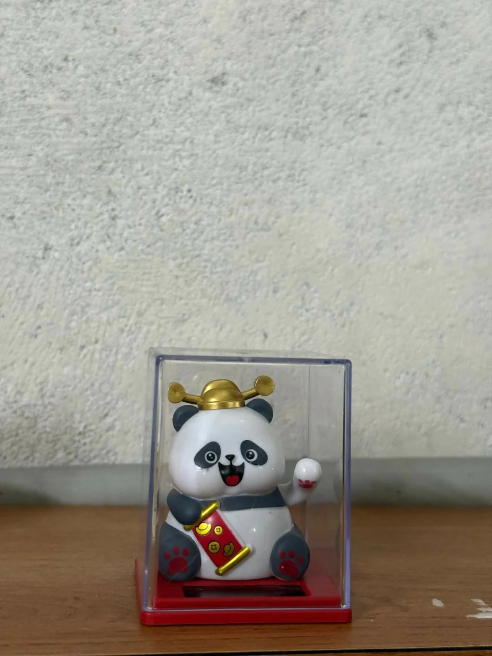 Solar Powered Lucky Panda Waving Toy – Auto Hand Moving Dashboard Decor - Image 6