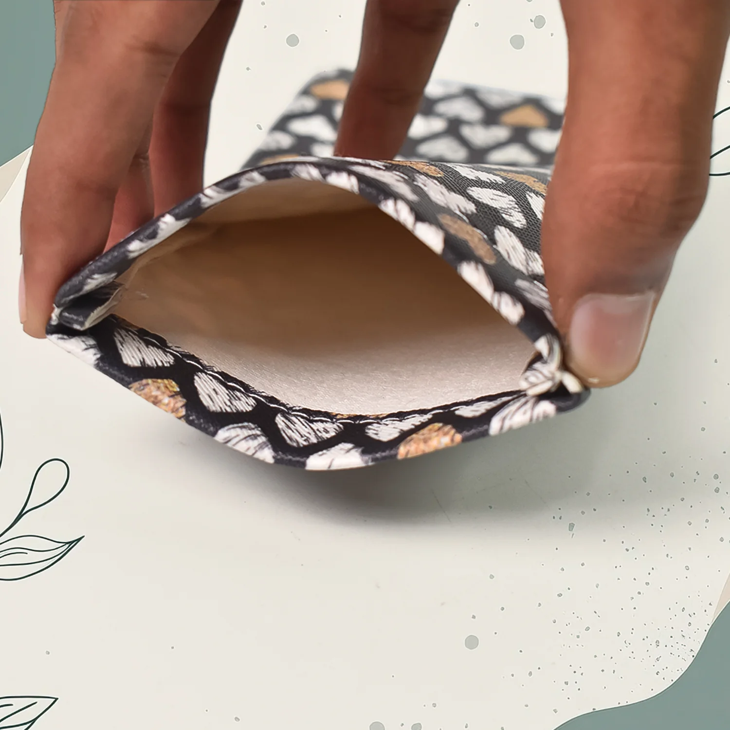 Decorative Glasses Case Eyeglasses Holder Storage Box (1 Pc / Mix color & Design) - Image 4
