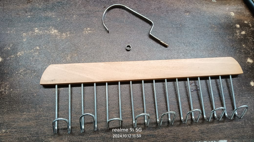 Space Saving 8 Hooks Wooden Hangers (1 Pc) - Image 9