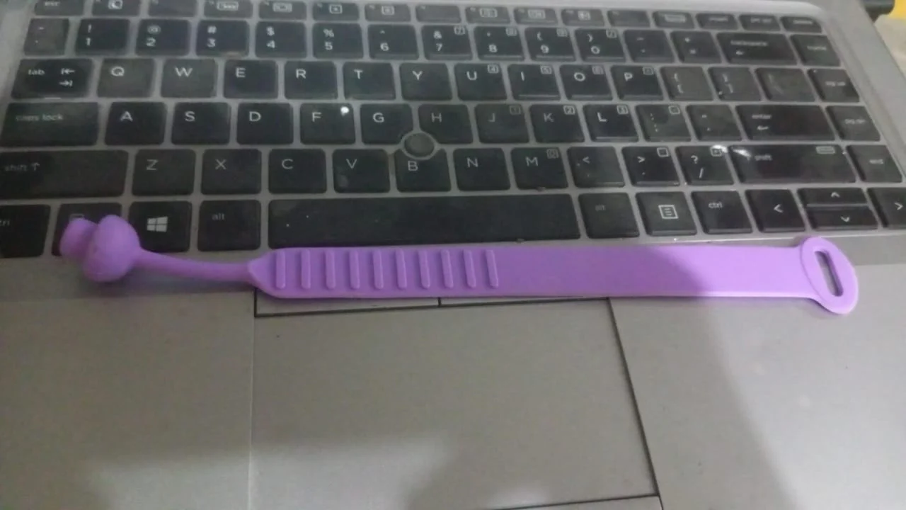 Silicone Toilet Seat Lifter Band (1 Pc) - Image 15