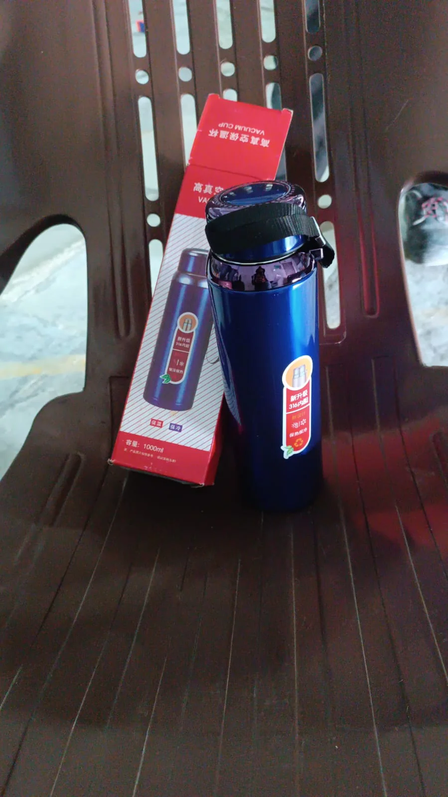 Customized / Personalized Vacuum Insulated Stainless Steel Bottle (1000 ML) - Image 10