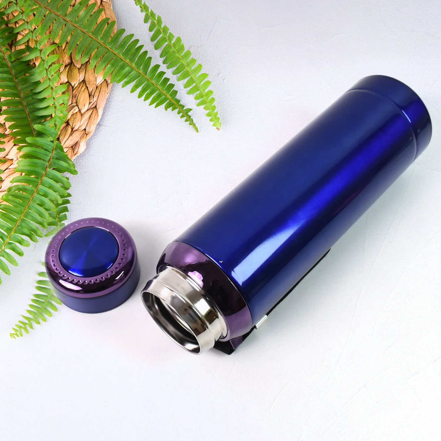 Customized / Personalized Vacuum Insulated Stainless Steel Bottle (1000 ML) - Image 4