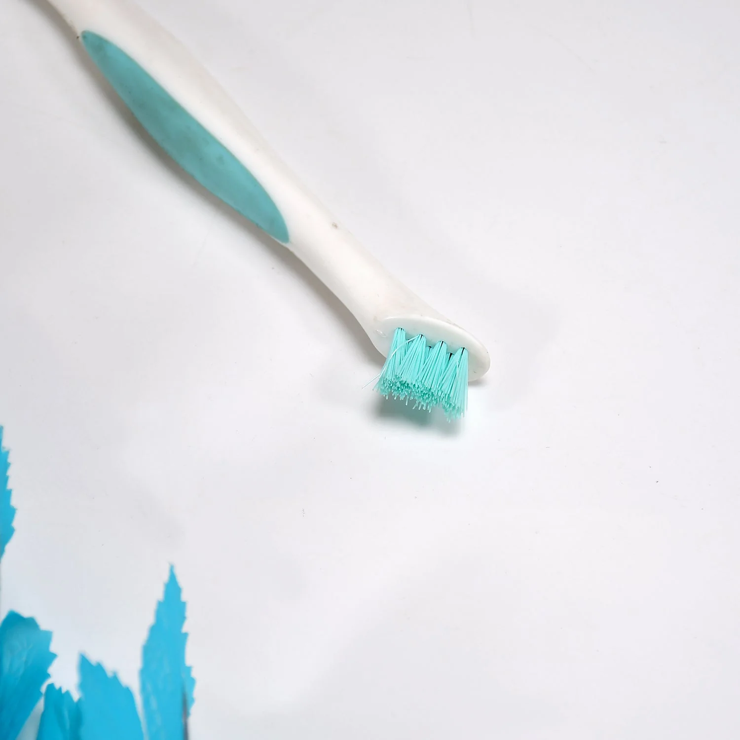 Multipurpose 2 side brush for home and kitchen use. - Image 4