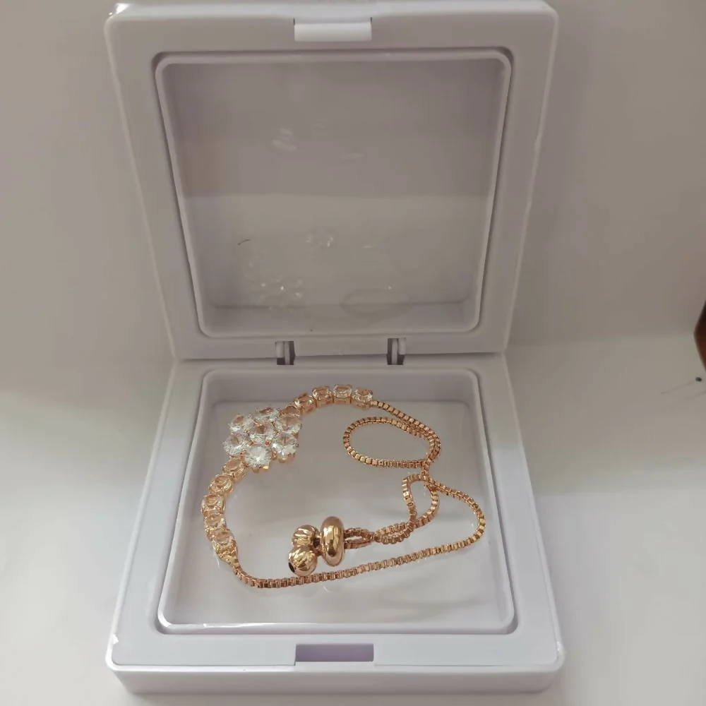 Sparkling AD Bracelet With Floral Design - Image 4