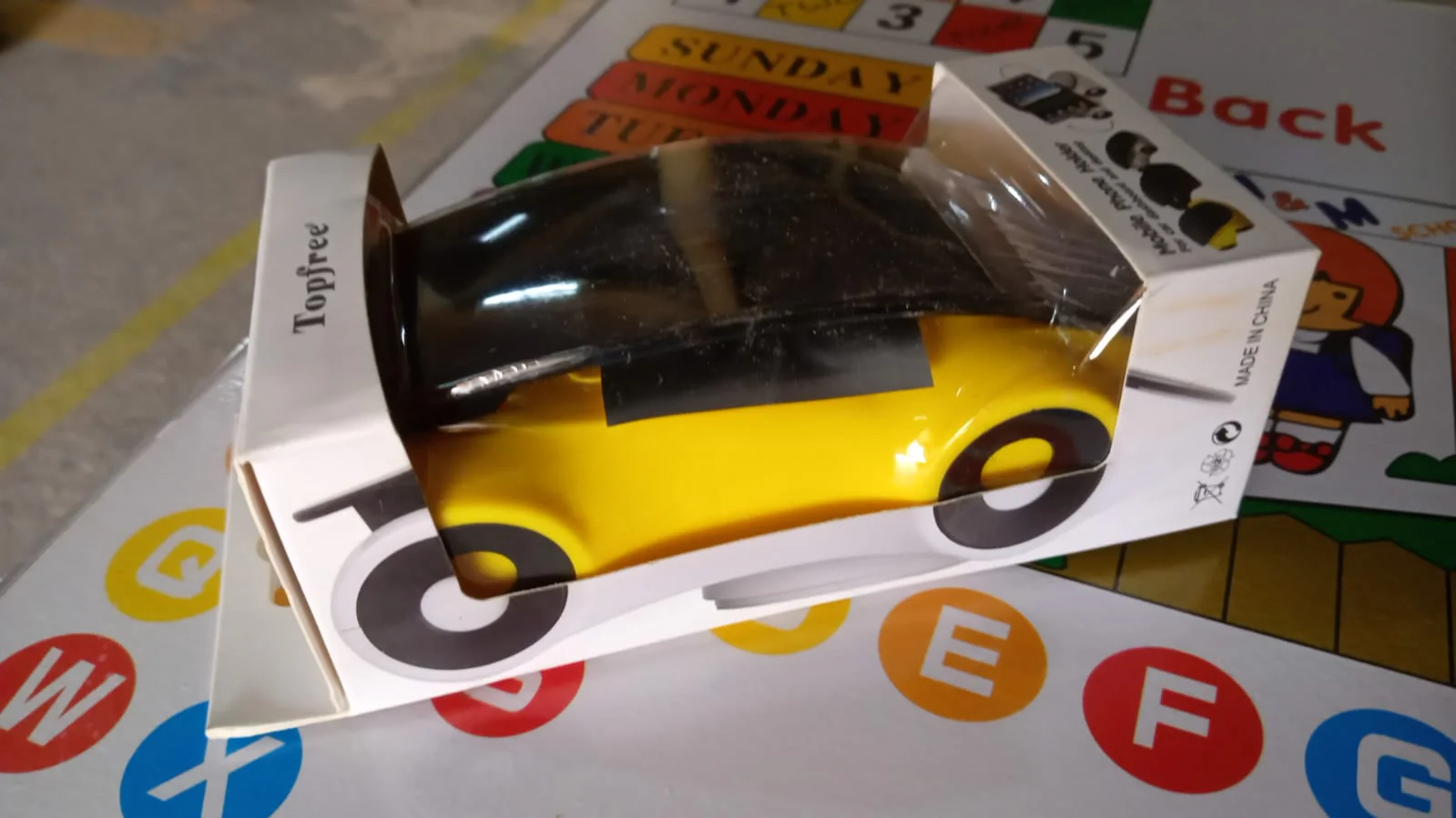 Sports Car Shape Mobile Car Stand Holder (1 Pc) - Image 7