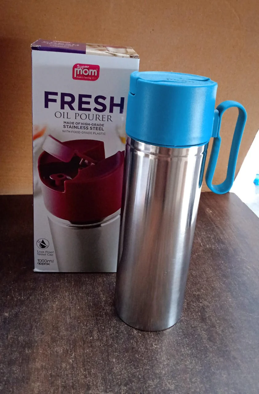 Supermom Stainless Steel Fresh Oil Pourer Bottle with Flip Lid and Handle Approx 1000ML (1 Pc) - Image 7