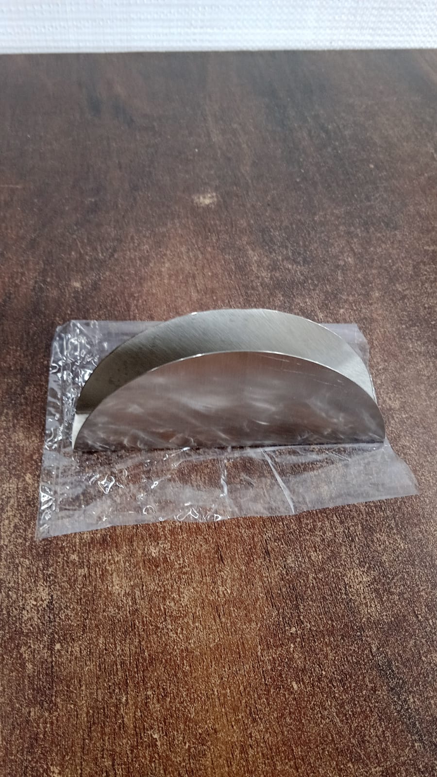 Stainless Steel Half-Moon Shaped Tissue Paper Napkin Holder Stand (1 Pc) - Image 8
