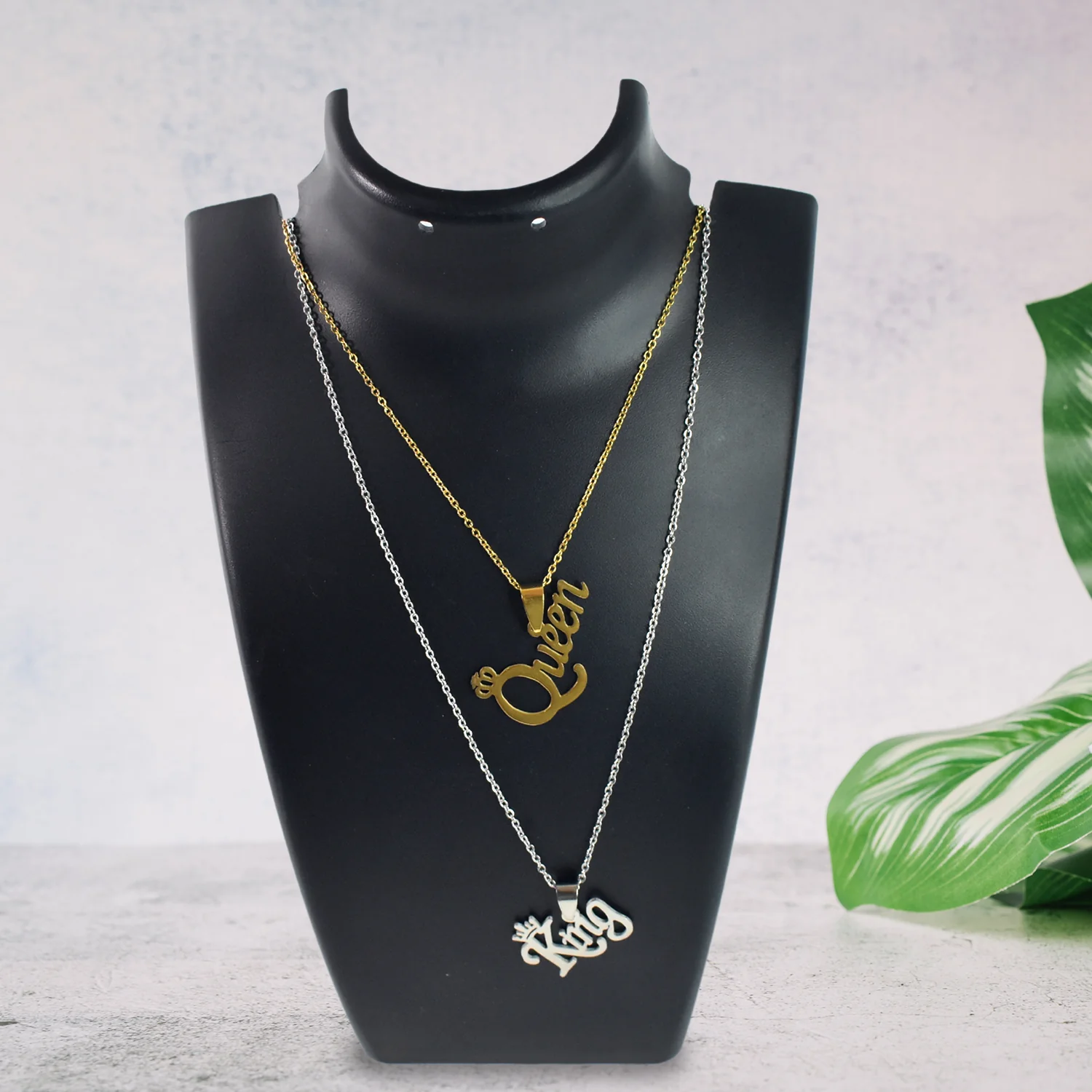 Stainless Steel KING and QUEEN pendant for men - Image 4