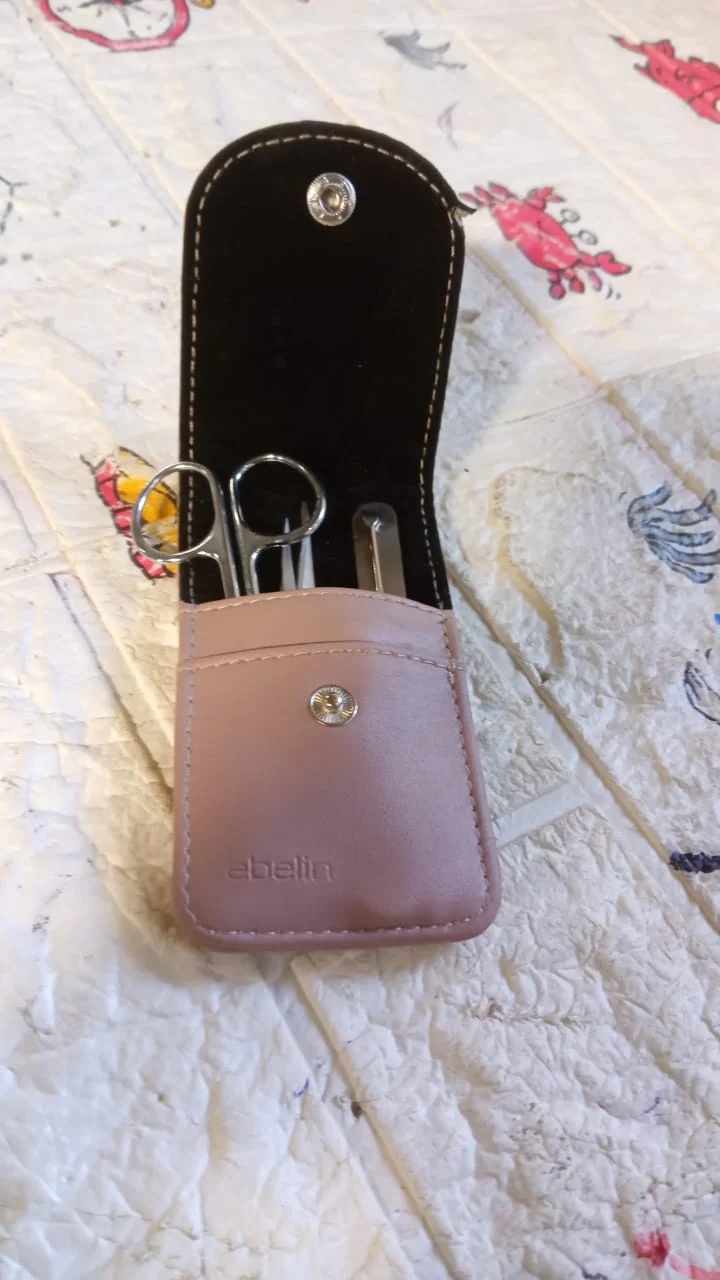 4-in-1 Nail Clipper Kit: Stainless Steel Tools, Manicure Set (Travel Case) - Image 8