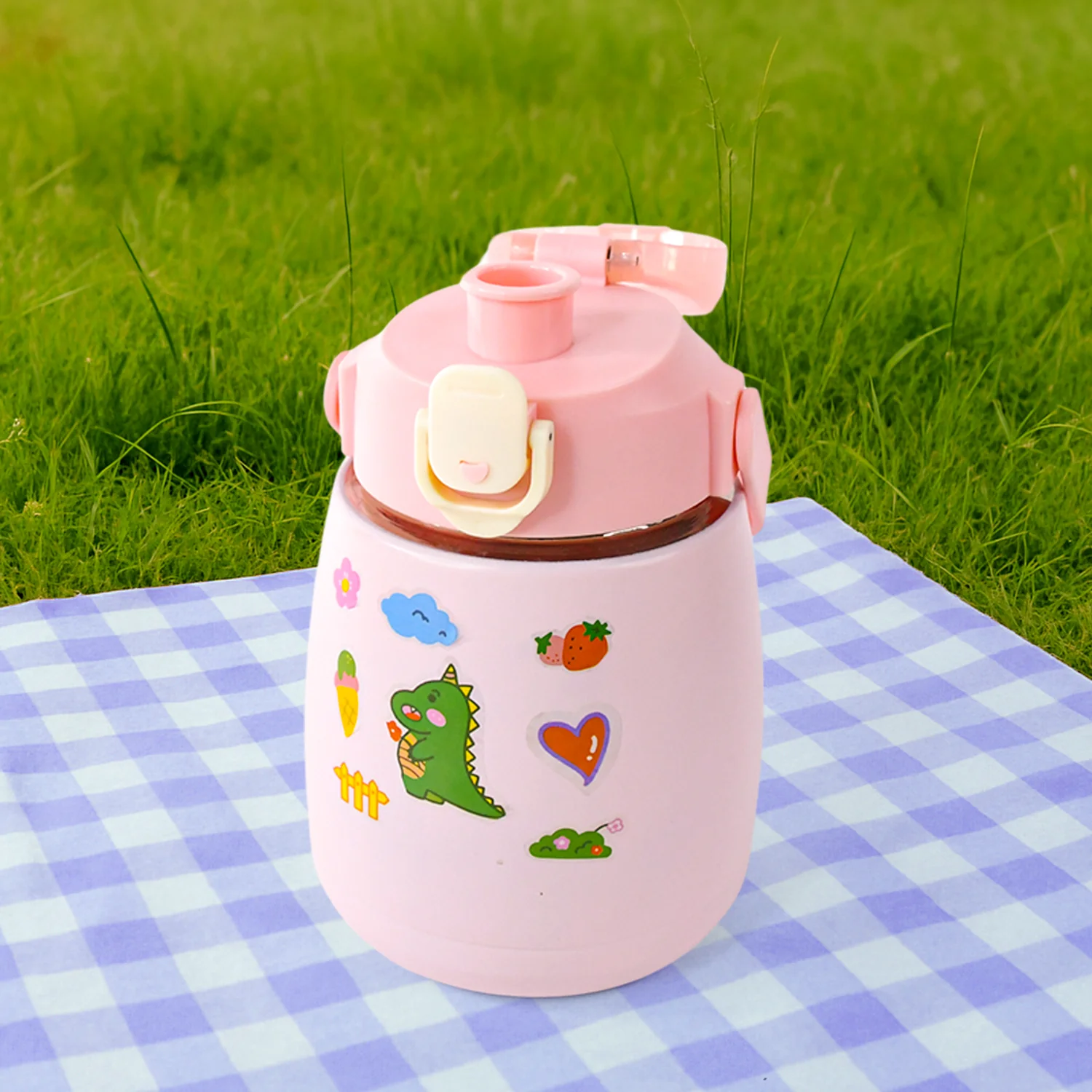 Stainless Steel Vacuum Insulated Water Bottle with Handle & Sticker (700 ML) - Image 10