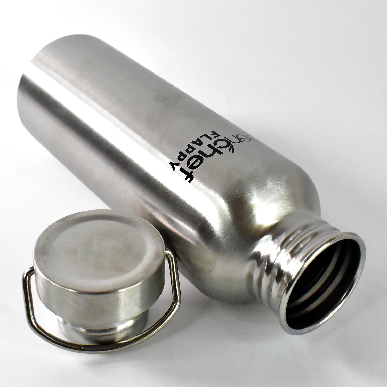 Stainless Steel Water Bottle (750ML / 1 Pc) - Image 4