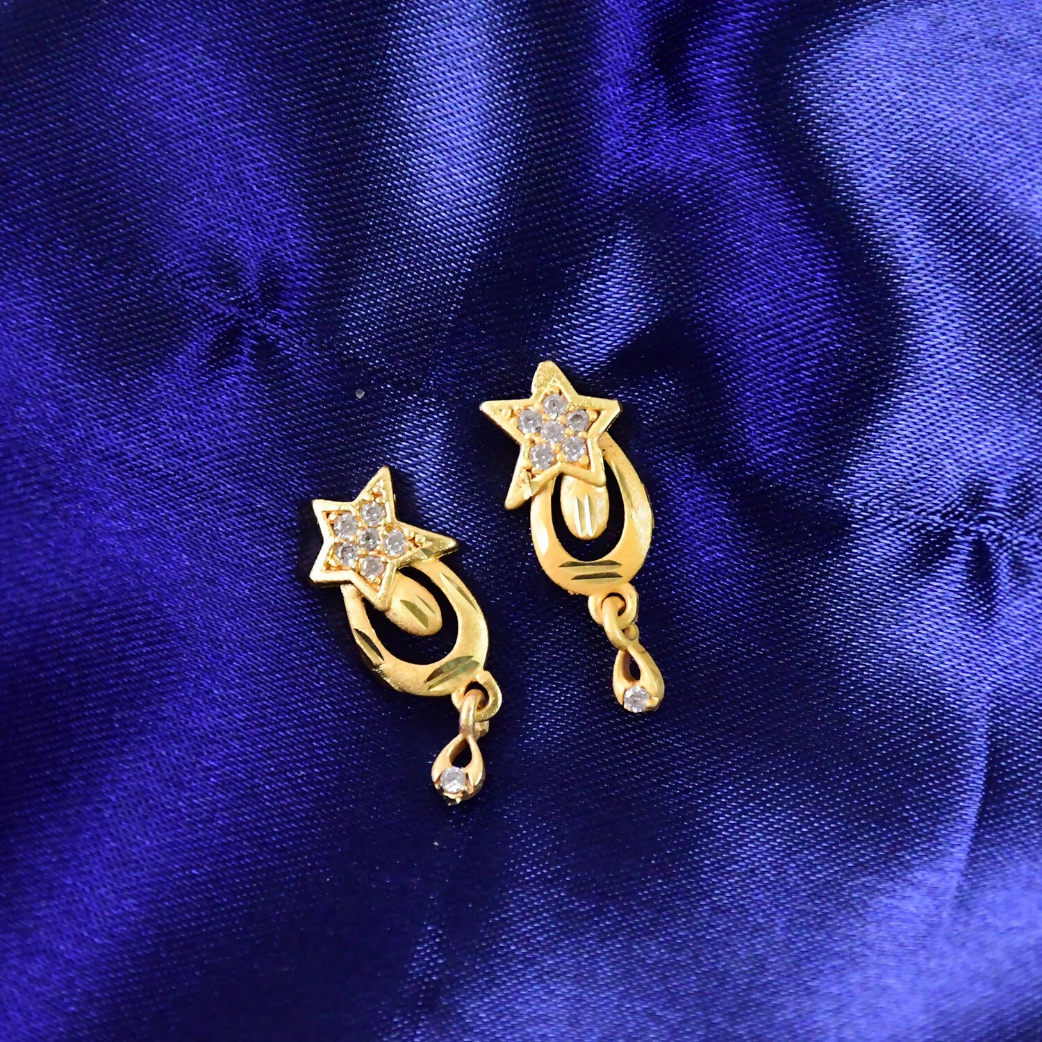 Star Motif Designer Drop Earrings with Subtle Crystal Embellishment - Image 4