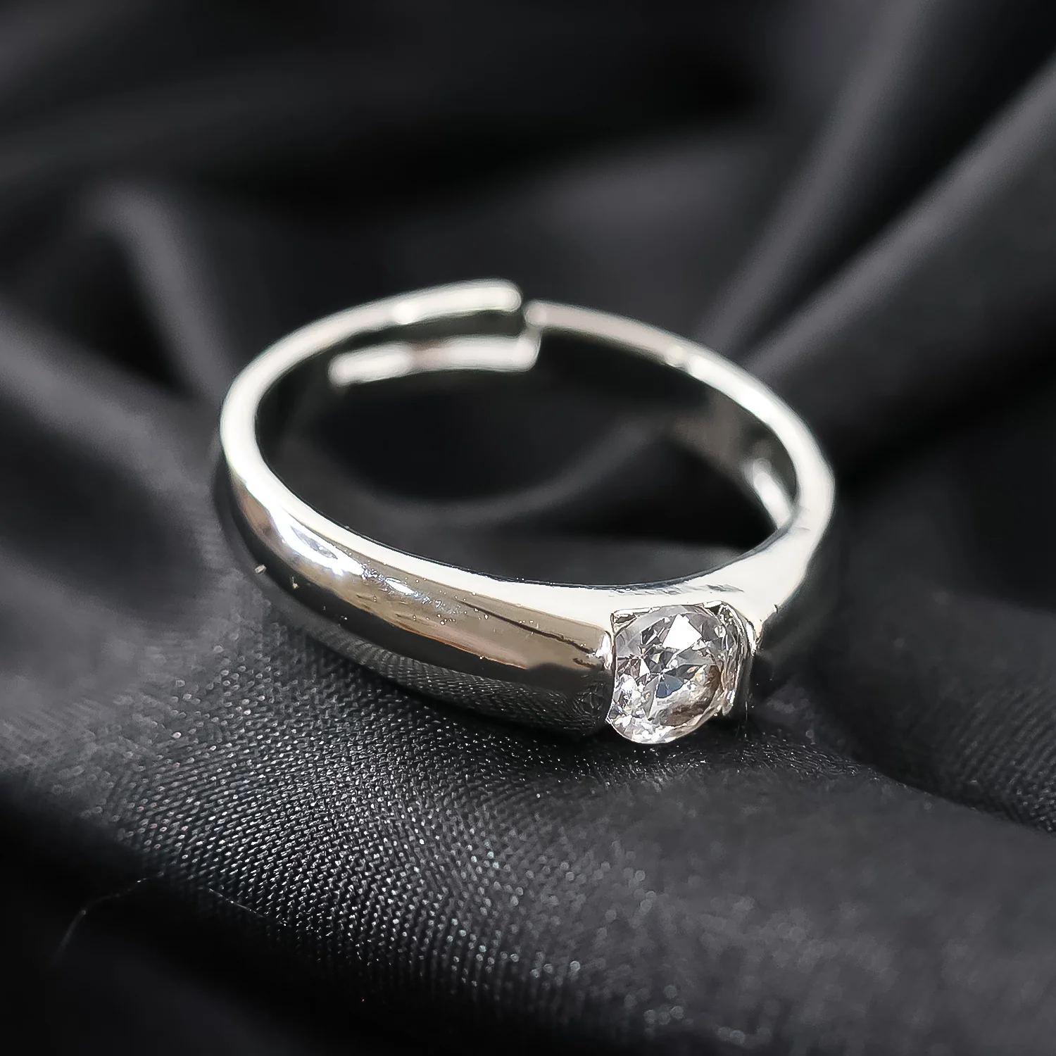 Sterling Oxidised Silver Couple Ring Gift With Attractive Red Love Box (2Pcs) - Image 4