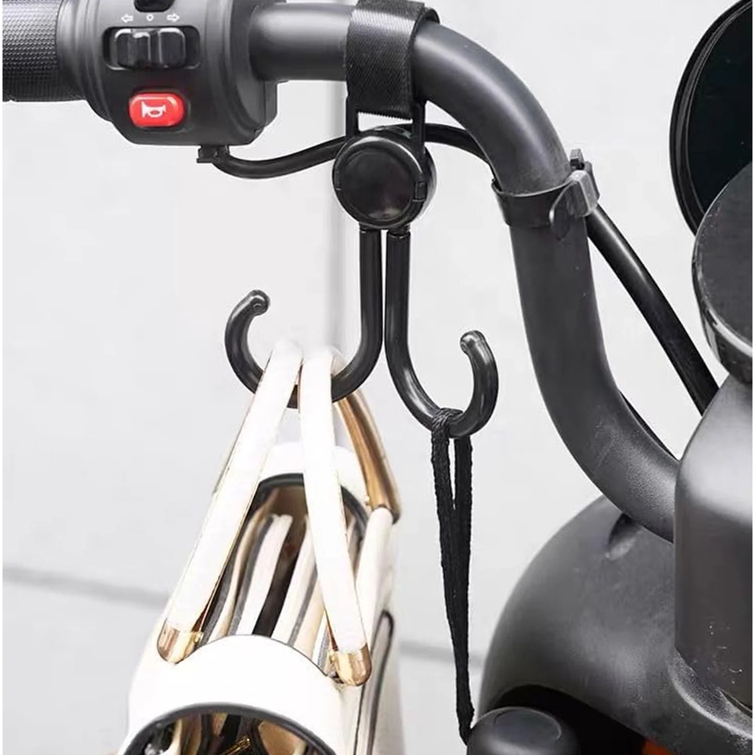 360° Rotating Multi-Purpose Baby Carriage Hook – For Strollers, Cars & More (1 Pc) - Image 4