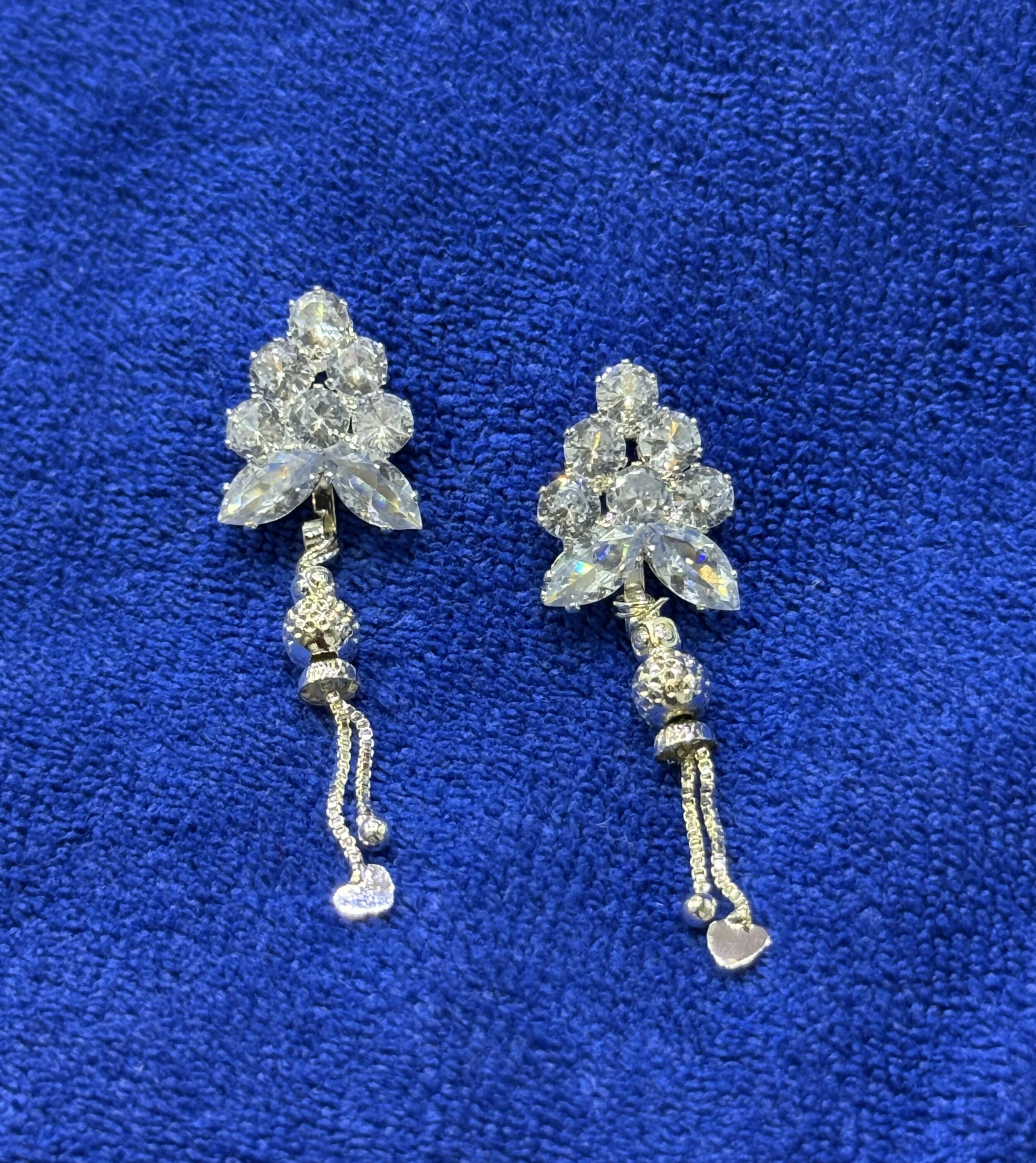 Studs Jhumka Earings - Image 2