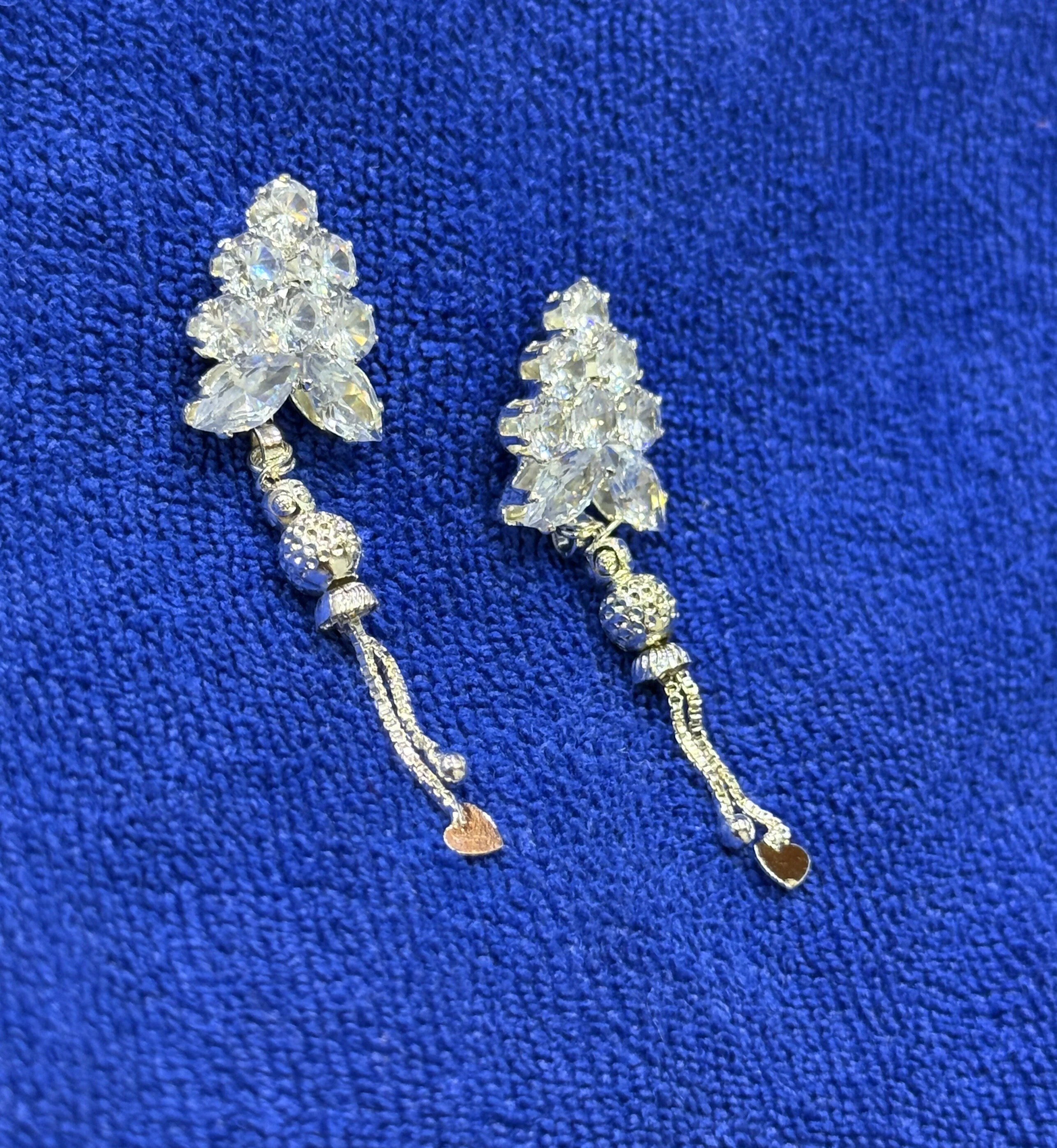 Studs Jhumka Earings - Image 3