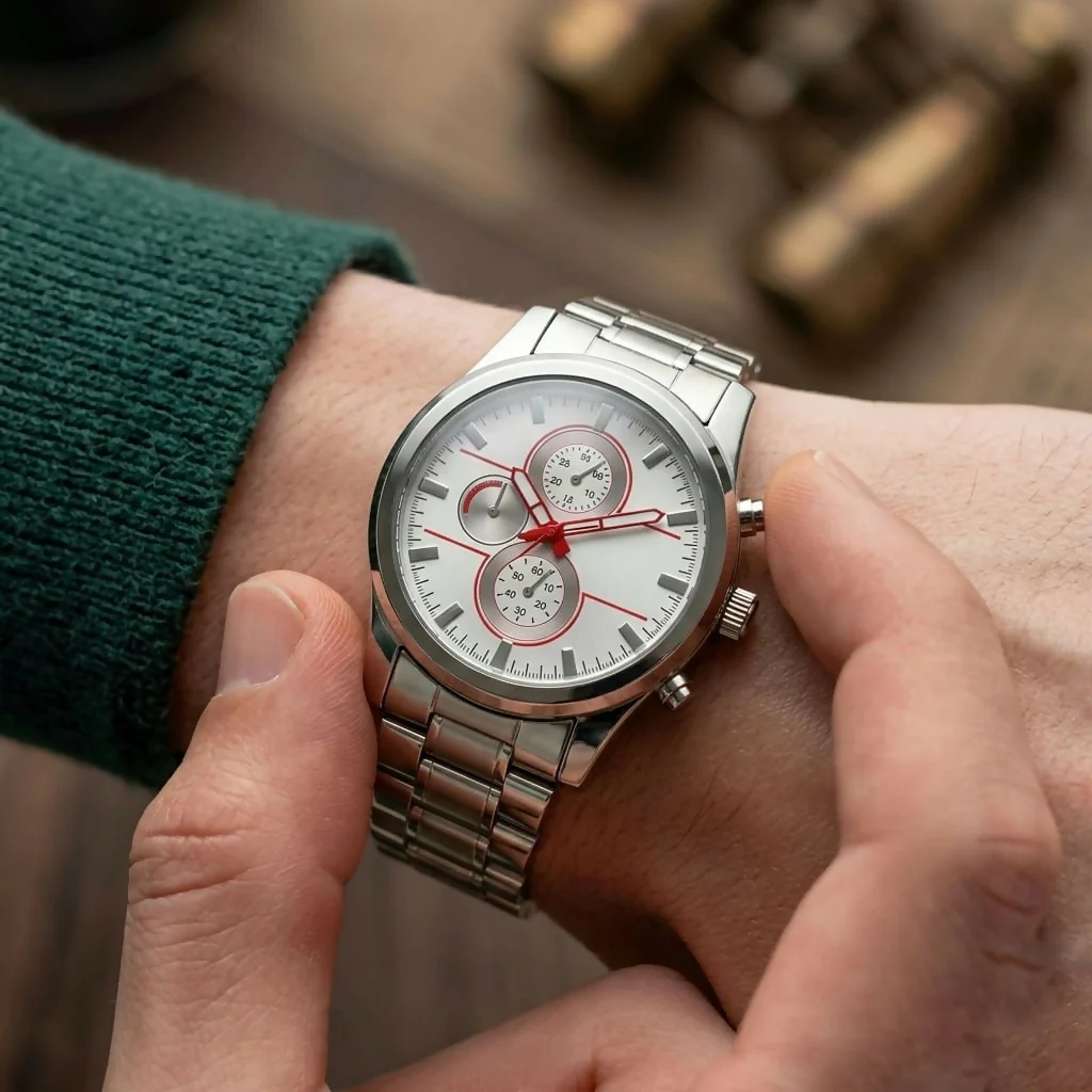 Stylish Chronograph Watch with Black Dial and Accents for Men - Image 2