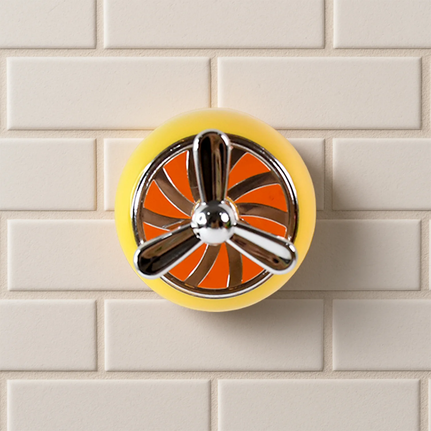 Stylish Mini Propeller Shape Car Dashboard Air Freshener, Also Hook (1 Pc) - Image 6