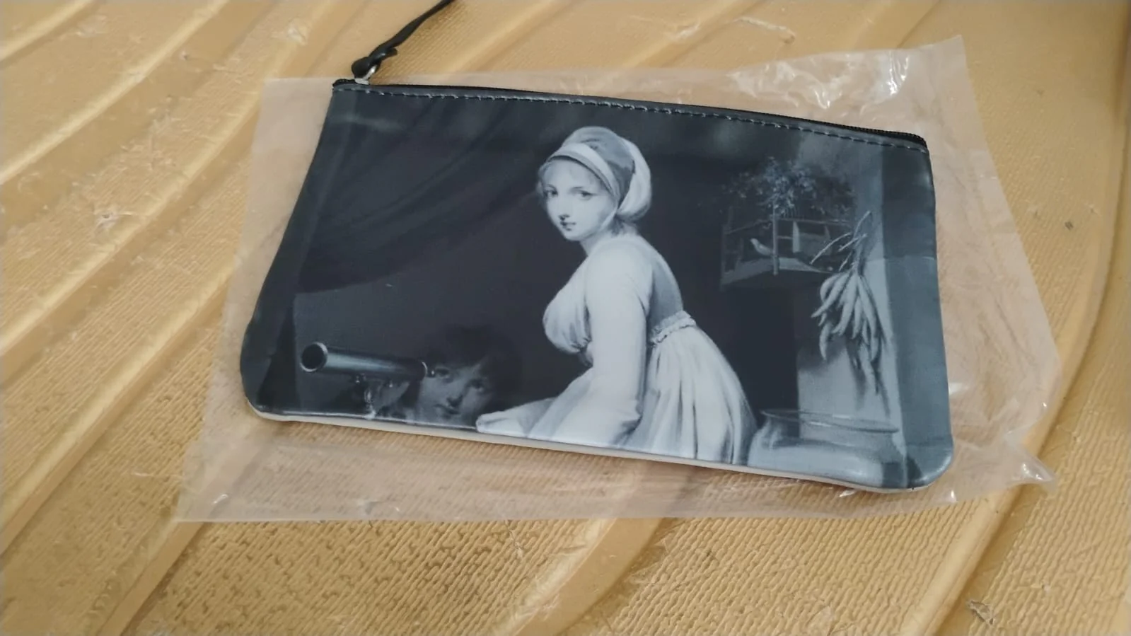 Stylish Multipurpose Makeup & Stationery Bag (19x12cm & 1pc) - Image 8