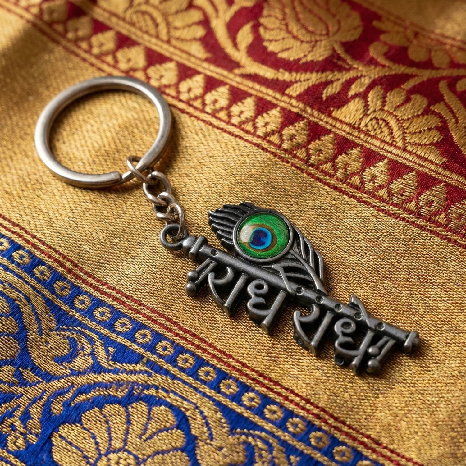 Radhe Radhe Metal Keychain with Peacock Feather Design – Divine Copper Finish (Mix Color) (1 Pc) - Image 9