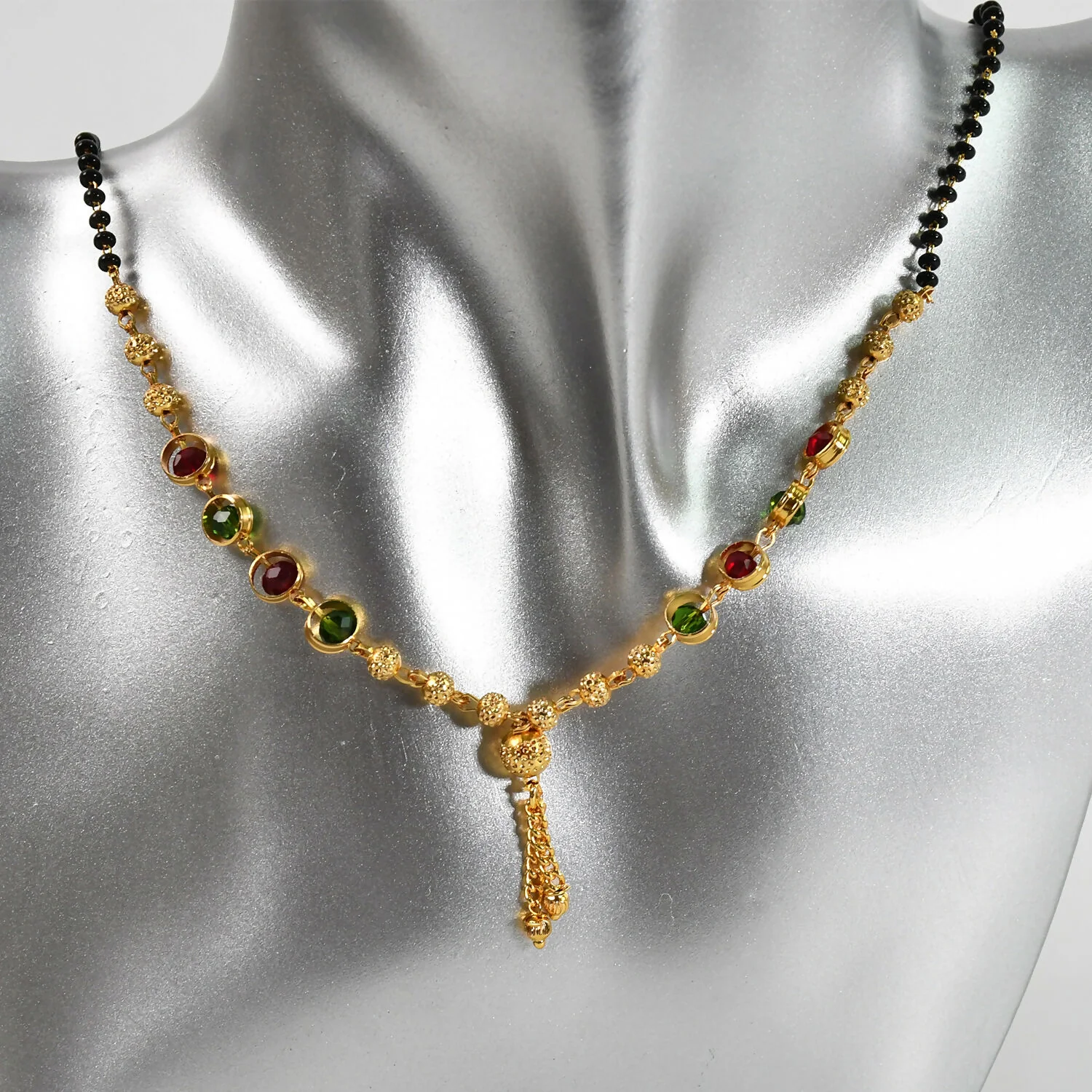 Subtle Luxury Women's Necklace - Image 4