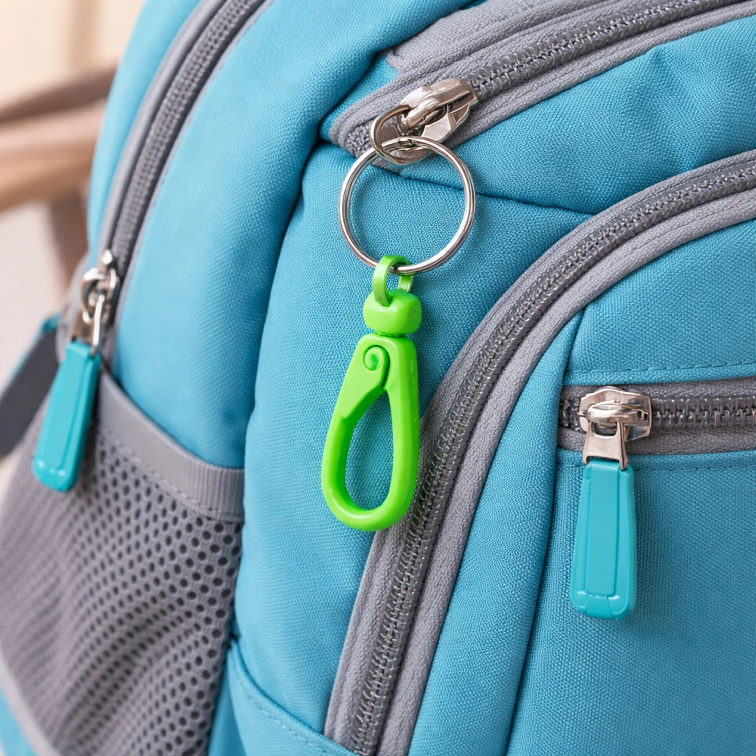 Super Strong Mini Plastic Carabiner Keychain (1 Pc, Mix Color) - Image 3