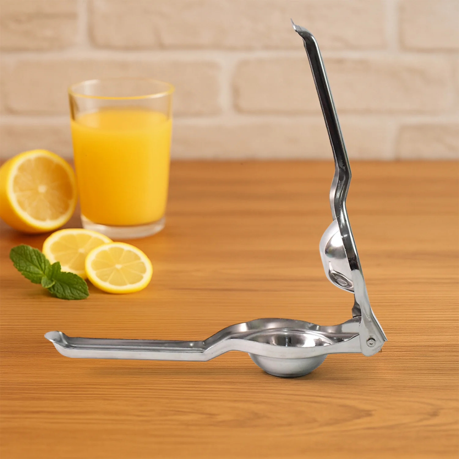 Supermom 2-in-1 Heavy Duty Stainless Steel Lemon Squeezer with Built-in Bottle Opener - Image 7