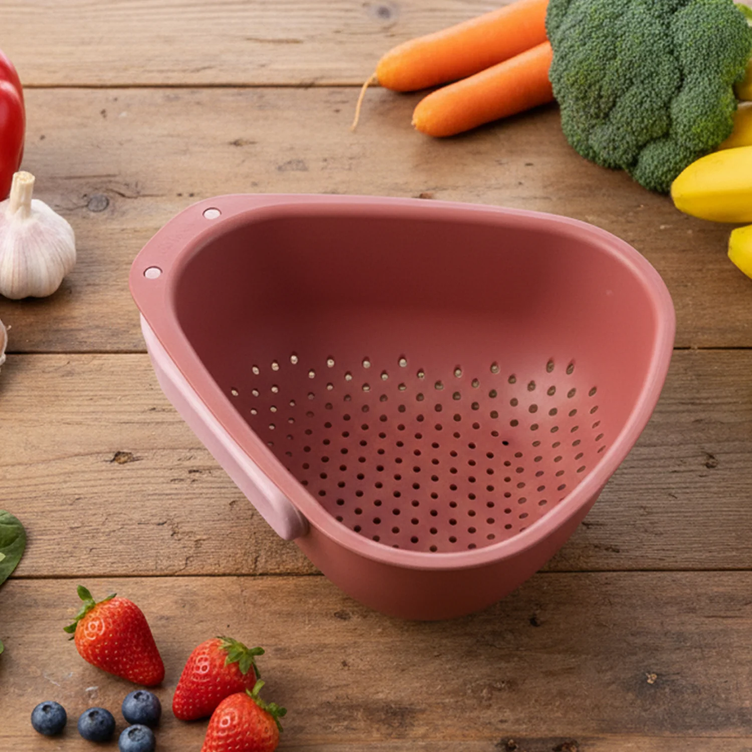Supermom Kitchen Colander with Foldable Handle and Drain Base - Image 4