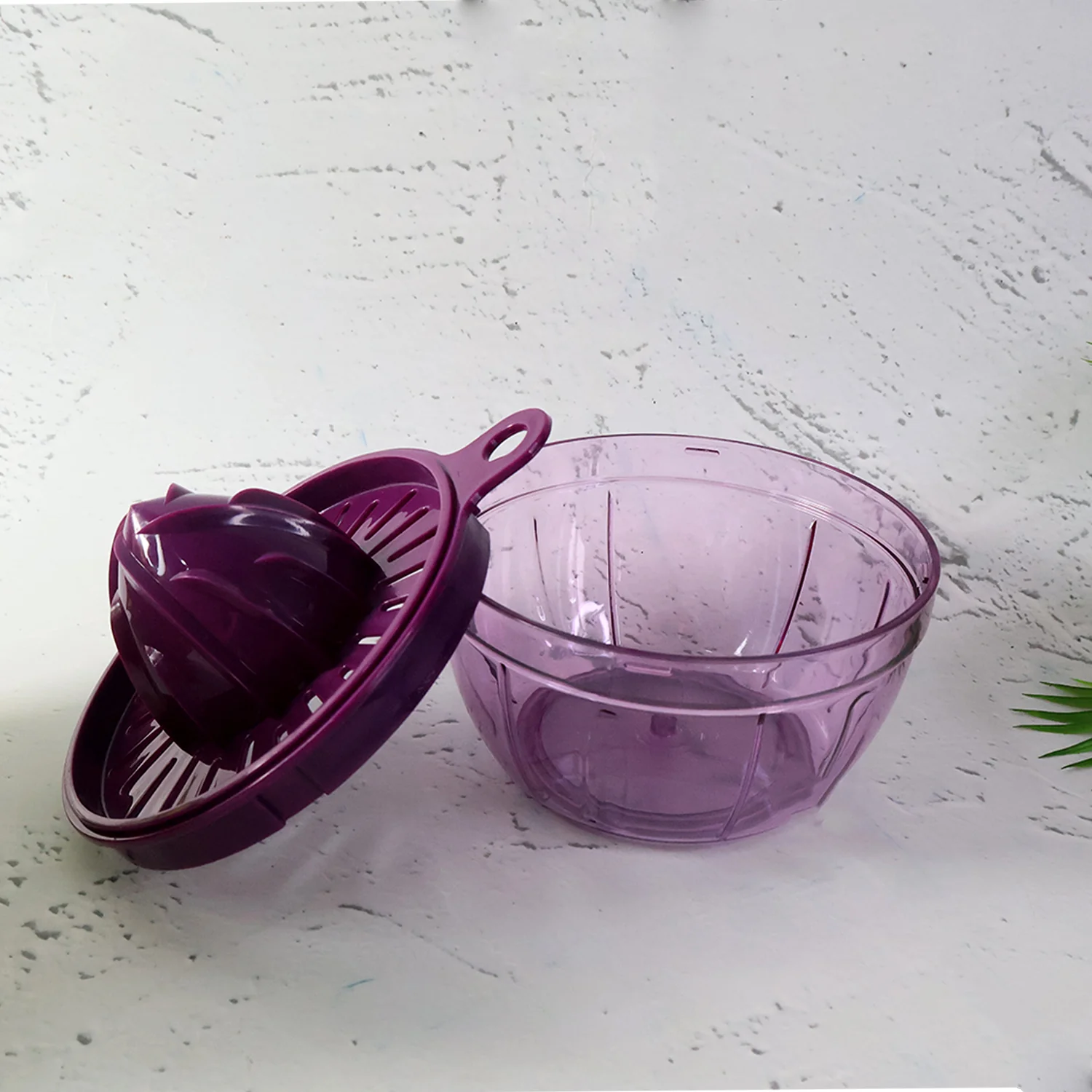Supermom Plastic Little Hand Juicer 650ml - Image 3