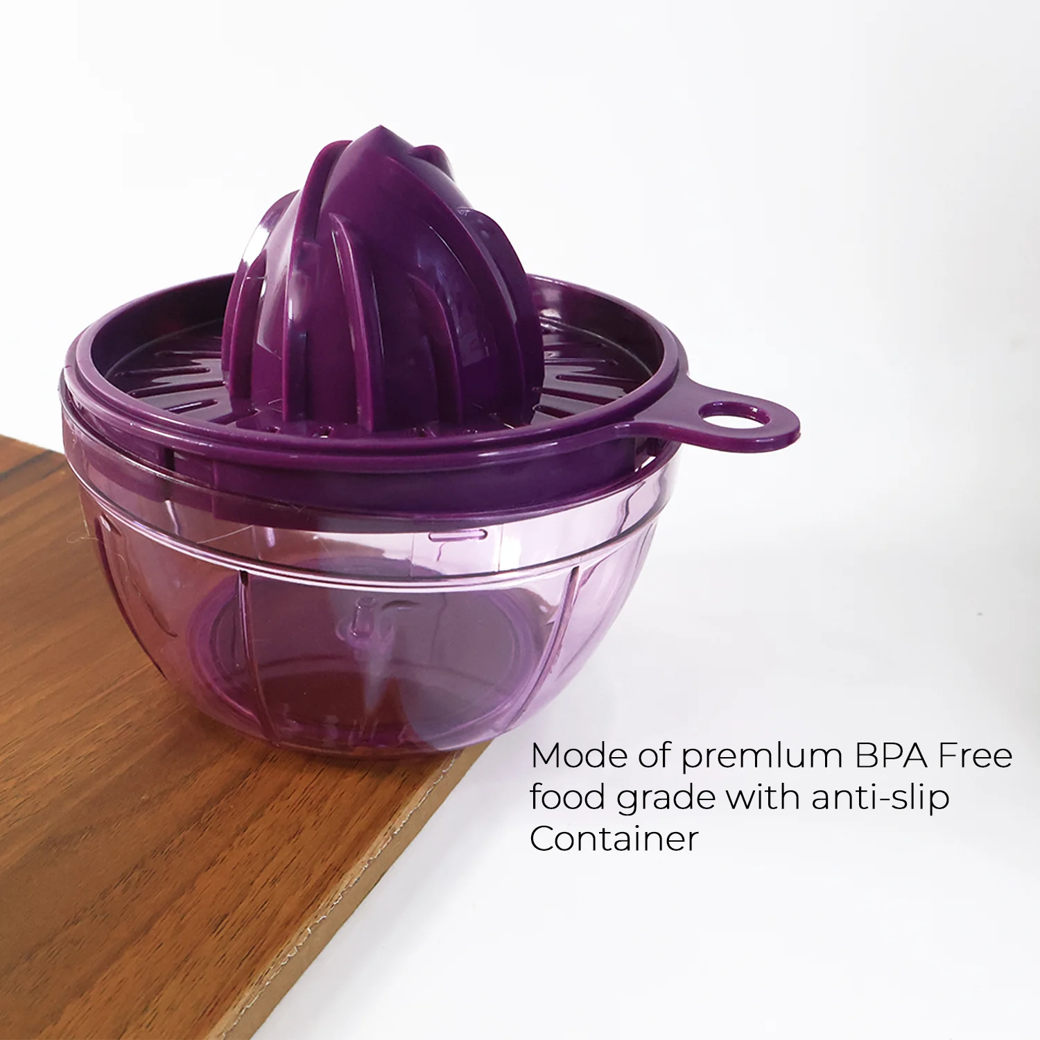 Supermom Plastic Little Hand Juicer 650ml - Image 4