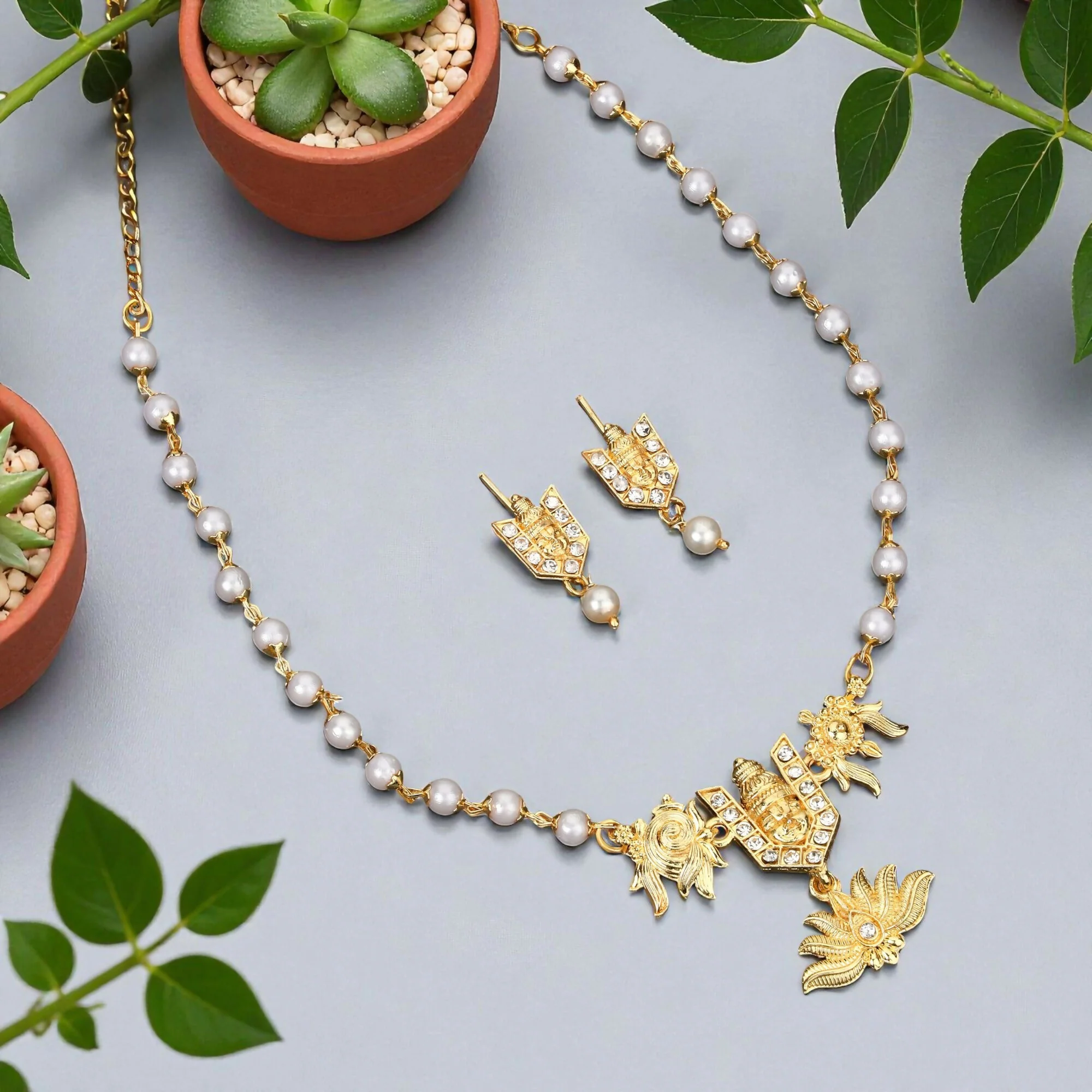 Temple Jewellery Lakshmi Coin Choker with Jhumka Earrings - Image 3